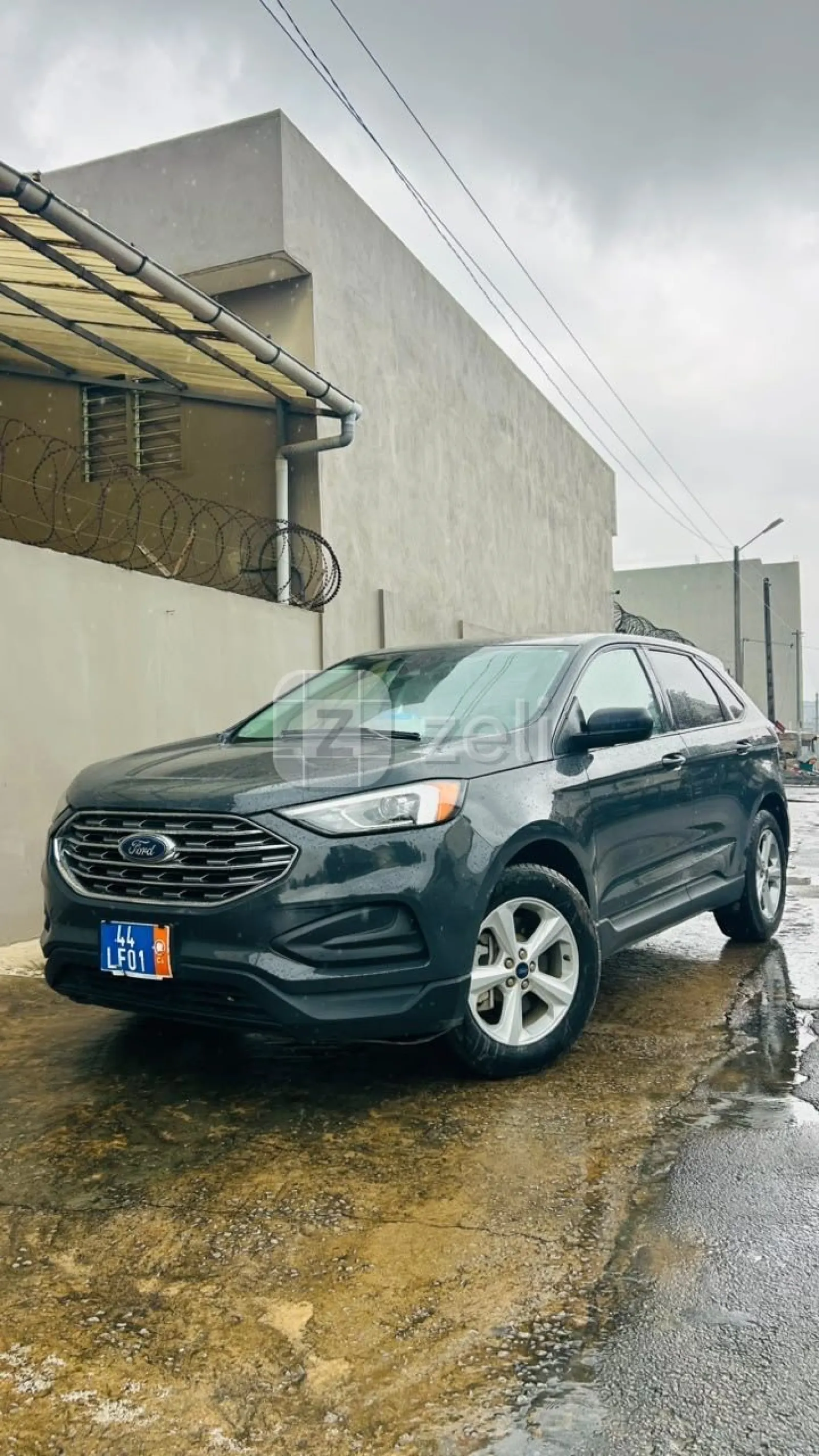 Ford Edge 2022 — photo 2