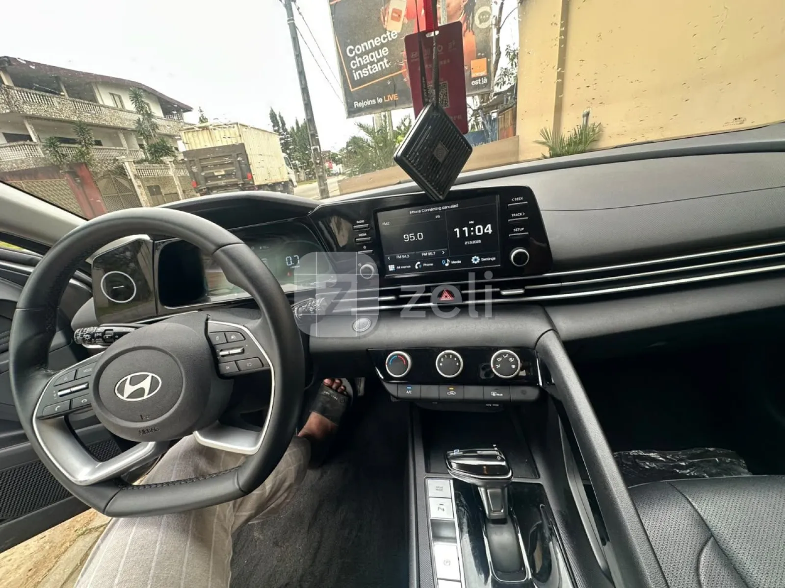 Hyundai Elantra 2026 — photo 2