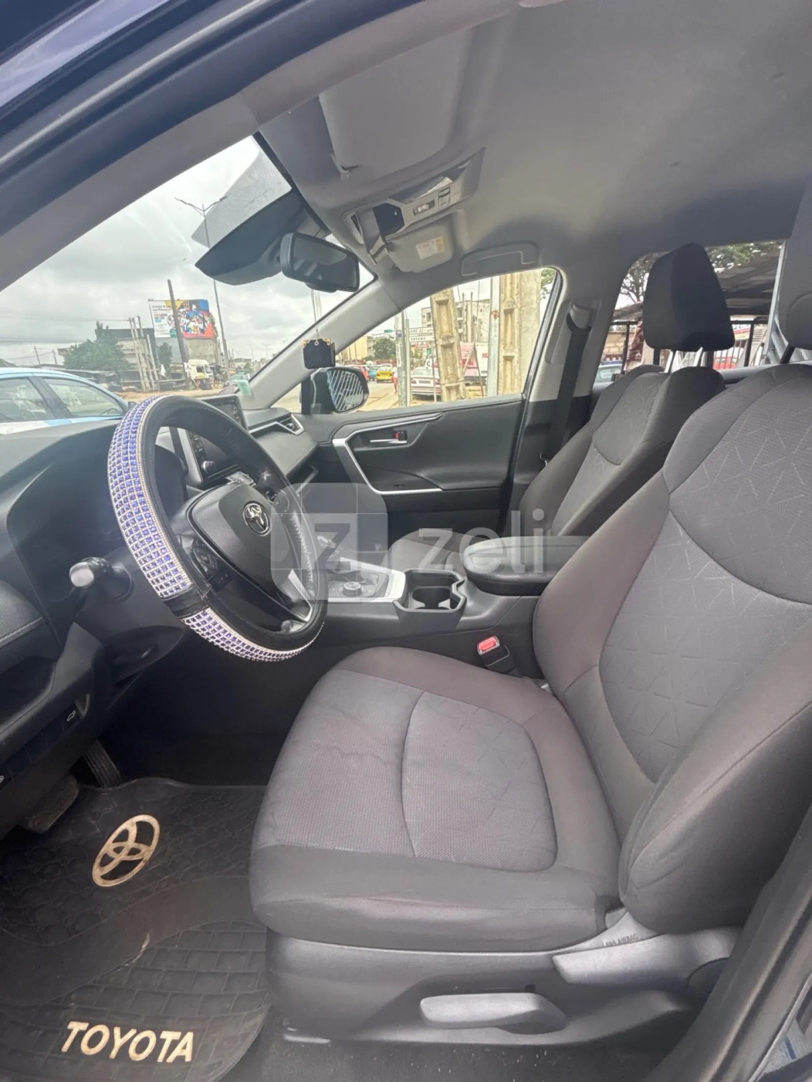 Toyota RAV4 2020 — photo 7
