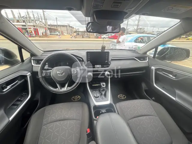 Toyota RAV4 2020 — photo 9