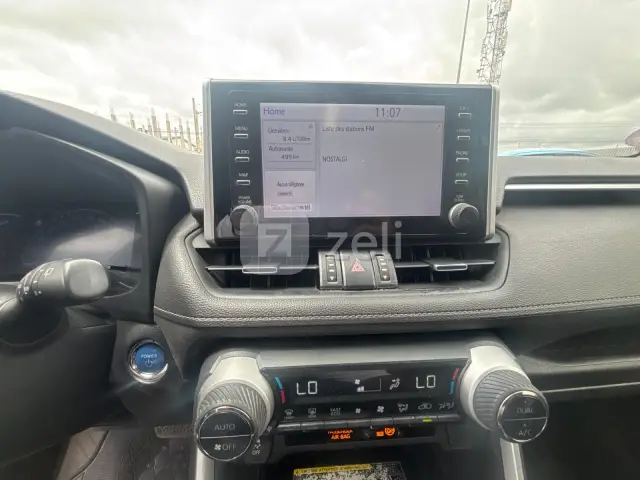 Toyota RAV4 2020 — photo 12