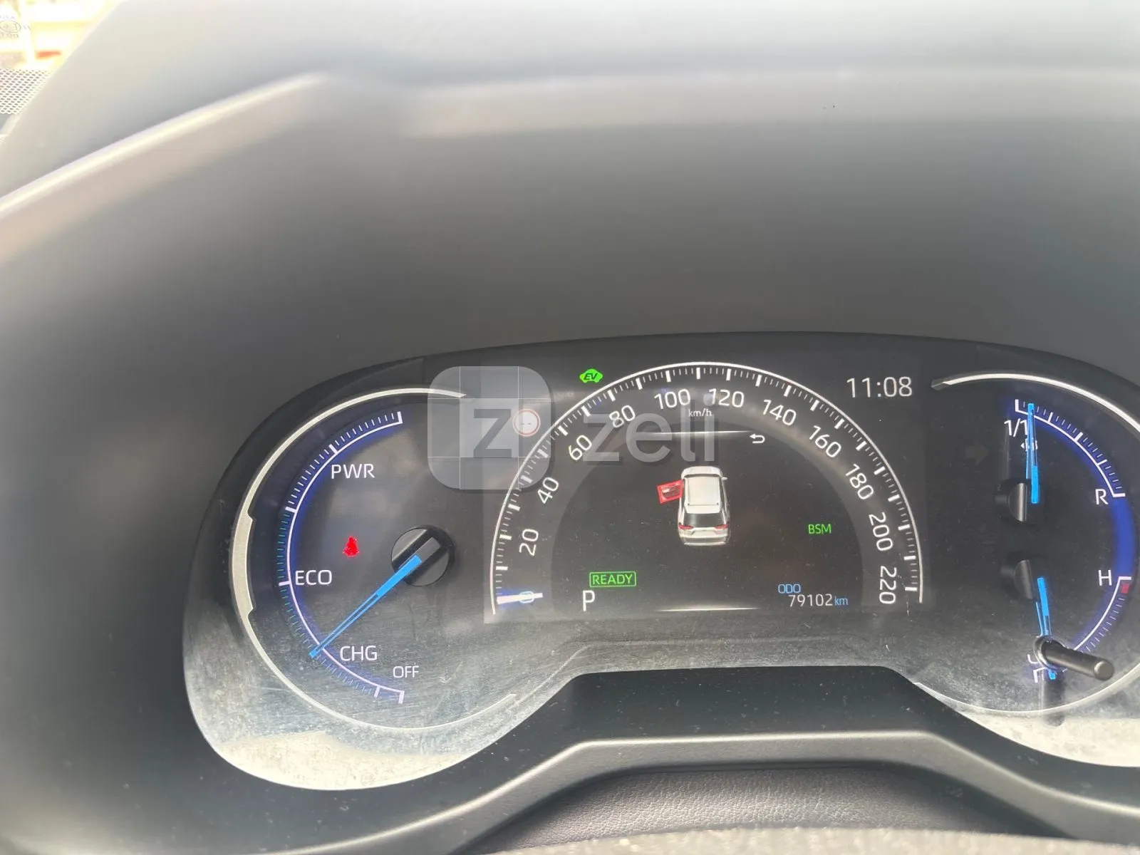 Toyota RAV4 2020 — photo 13
