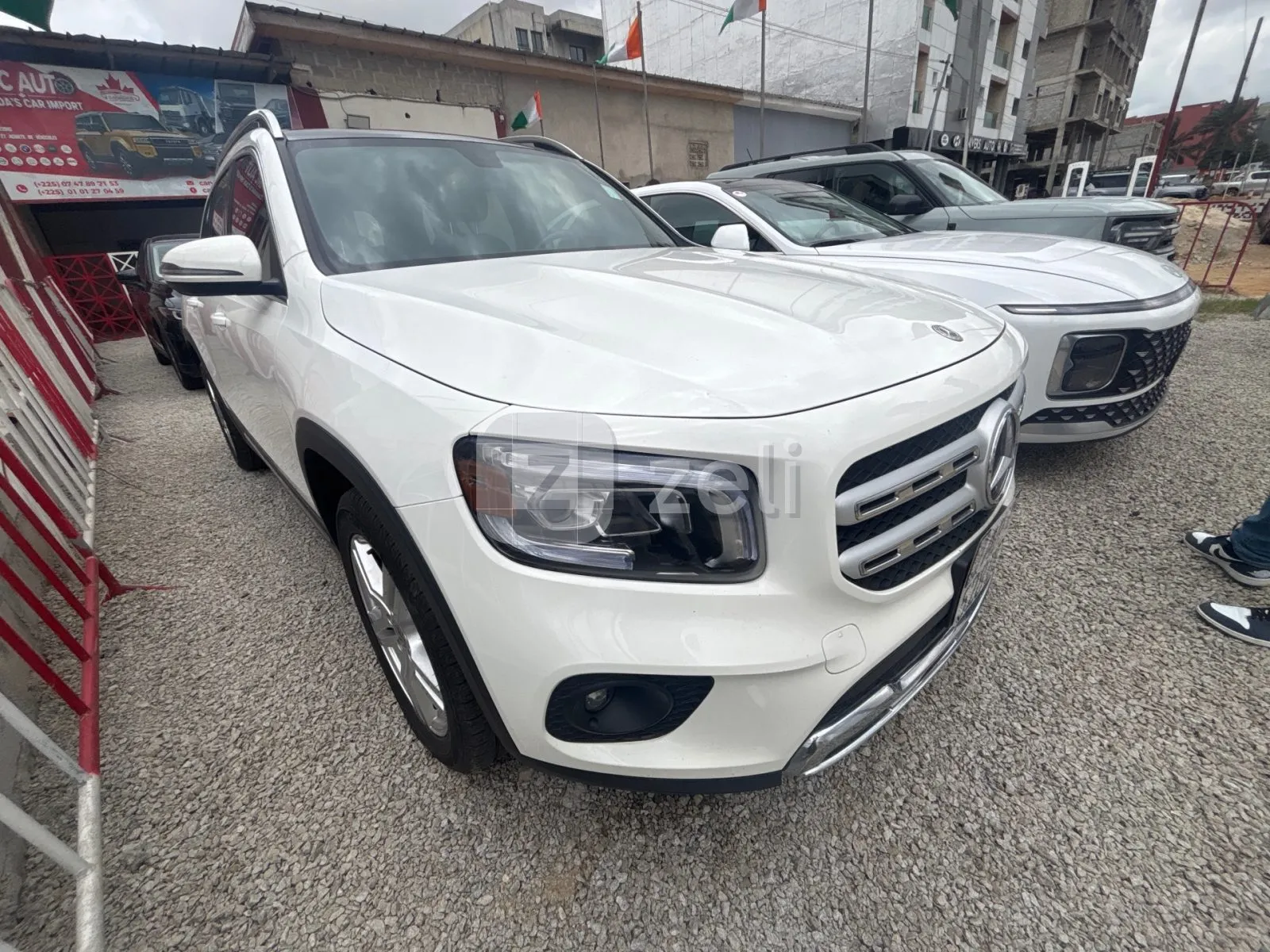 Mercedes GLB 2021 — photo 2
