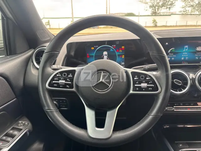 Mercedes GLB 2021 — photo 12