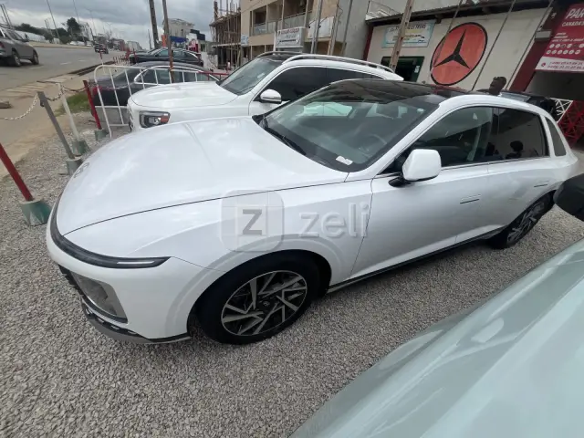 Hyundai Azera 2024 — photo 4
