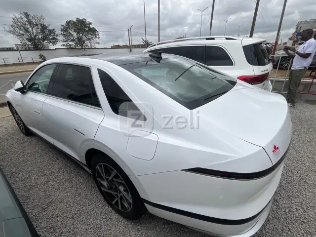 Hyundai Azera 2024 — photo 5