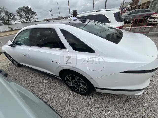 Hyundai Azera 2024 — photo 6