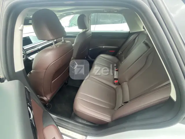 Hyundai Azera 2024 — photo 12