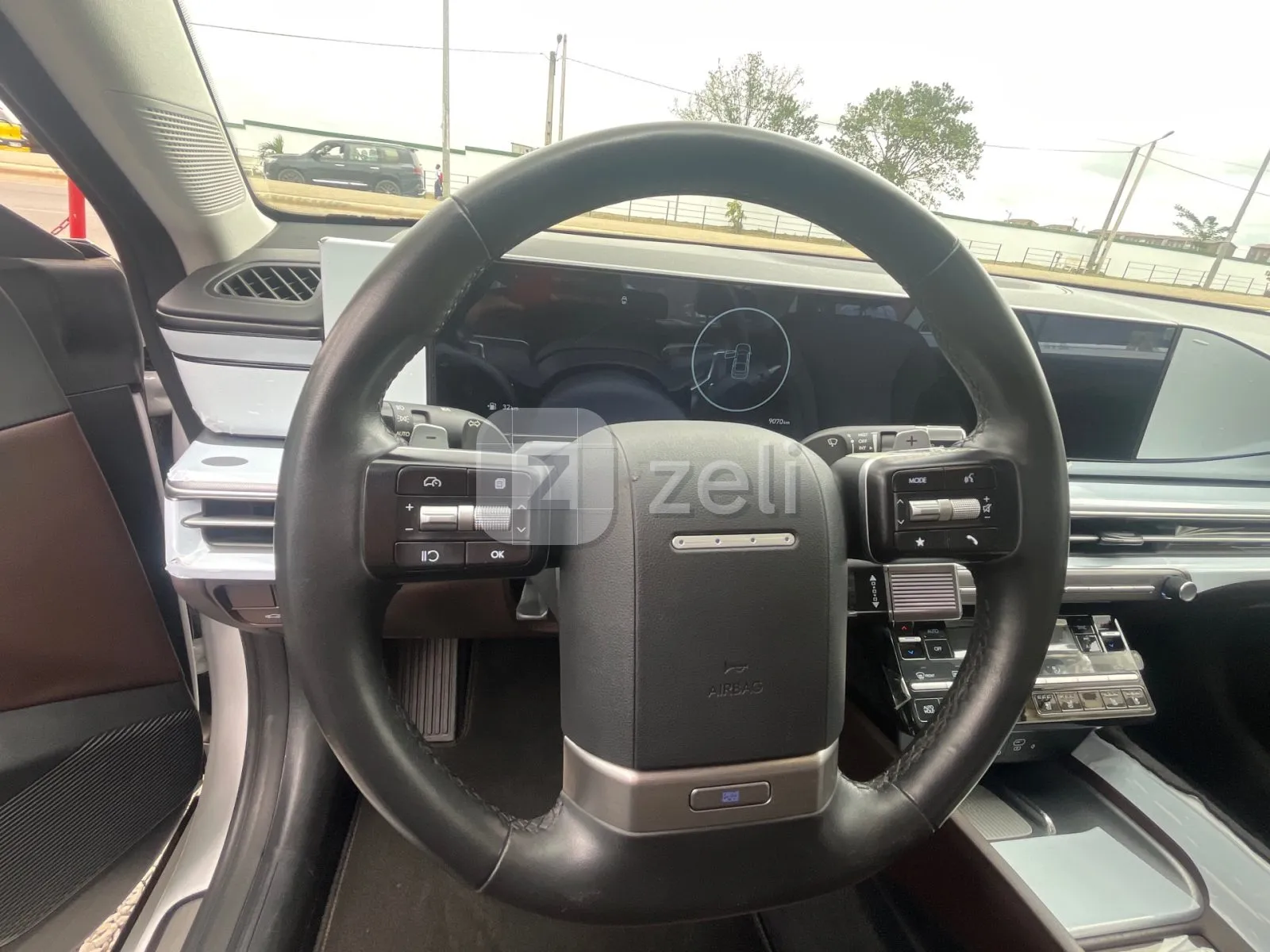 Hyundai Azera 2024 — photo 13