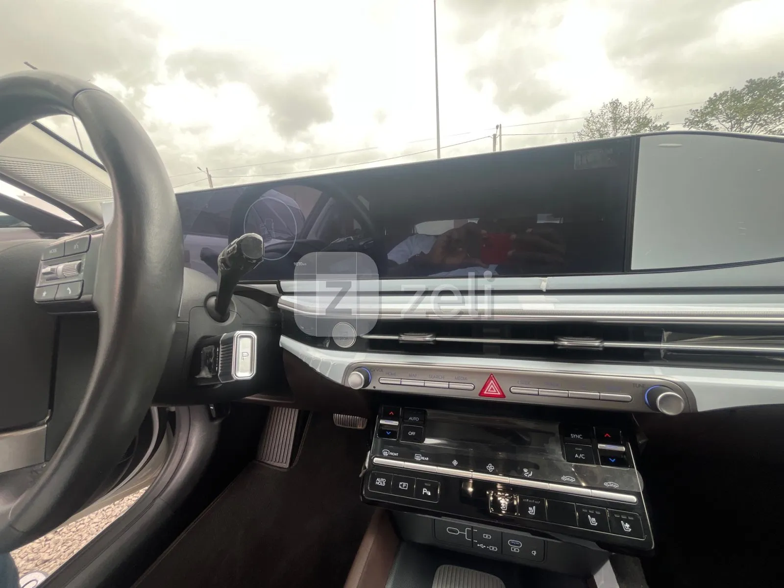 Hyundai Azera 2024 — photo 16