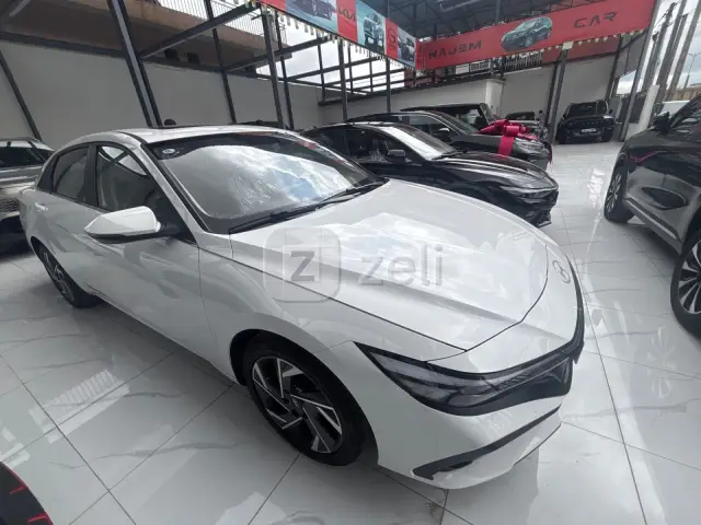 Hyundai Elantra 2026 — photo 3