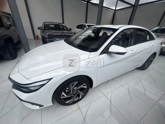 Hyundai Elantra 2026 — photo 4