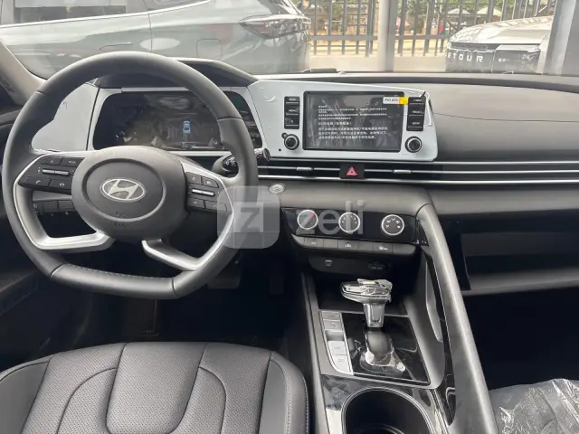 Hyundai Elantra 2026 — photo 11