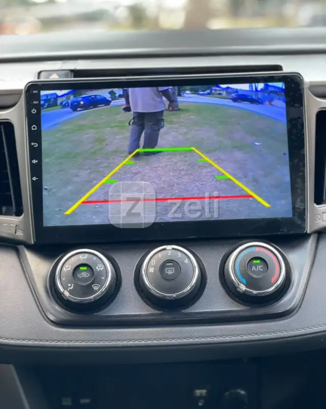Toyota RAV4 2018 — photo 8