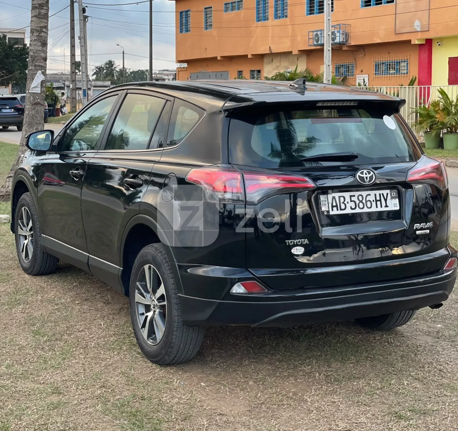 Toyota RAV4 2018 — photo 5