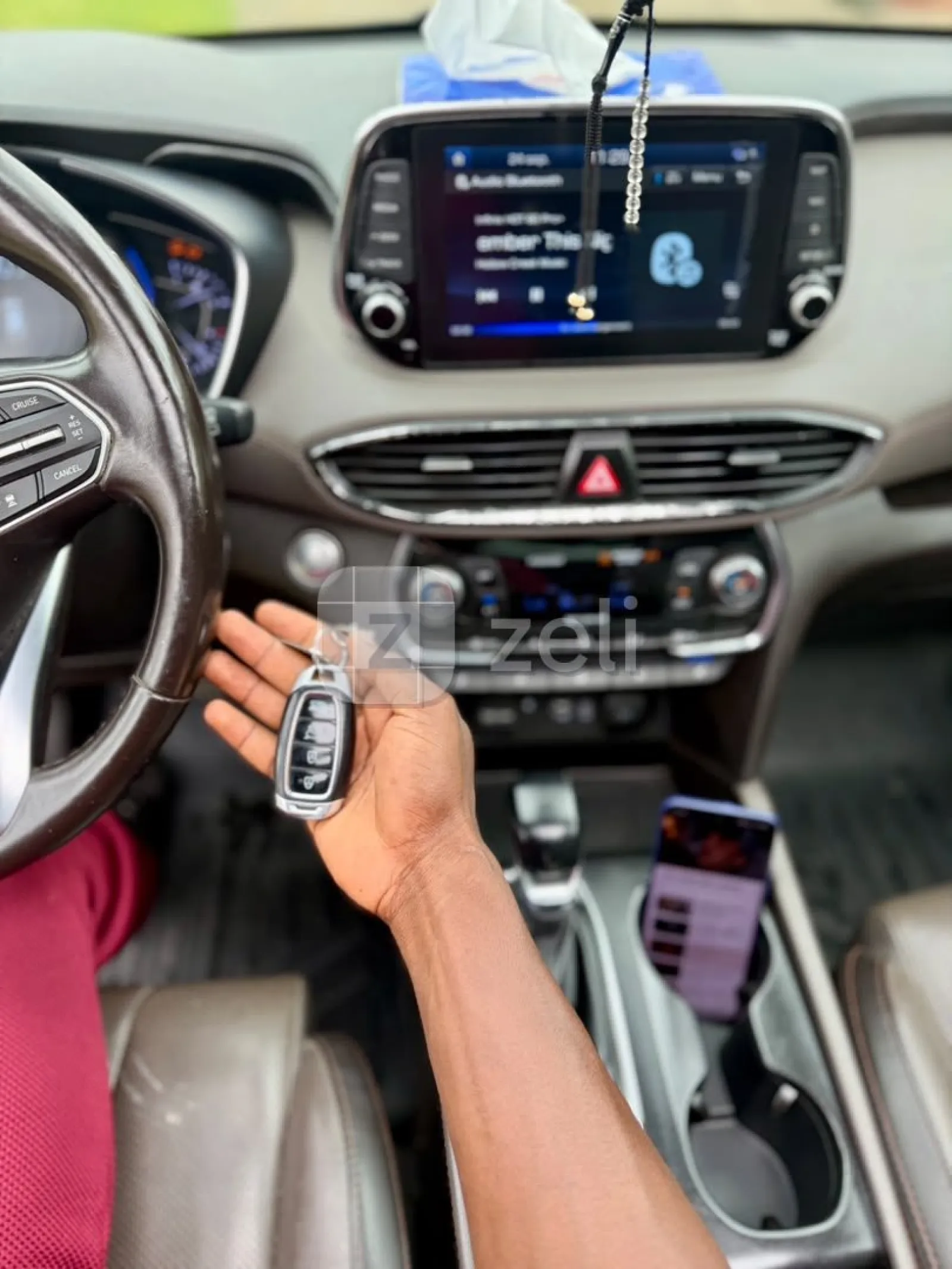 Hyundai Santa Fe 2020 — photo 11