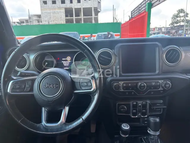 Jeep Wrangler 2023 — photo 12