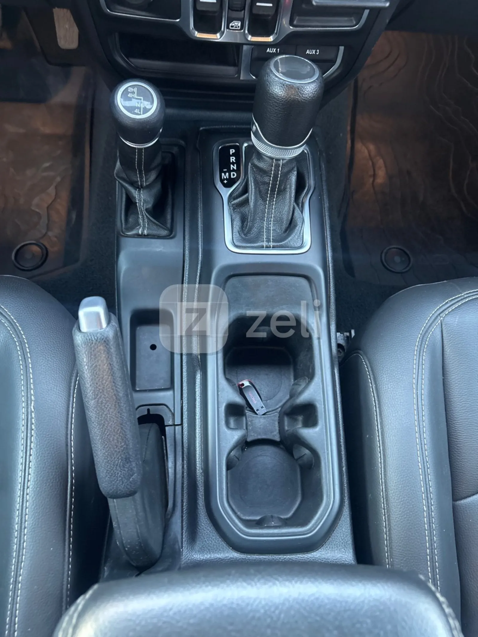 Jeep Wrangler 2023 — photo 14