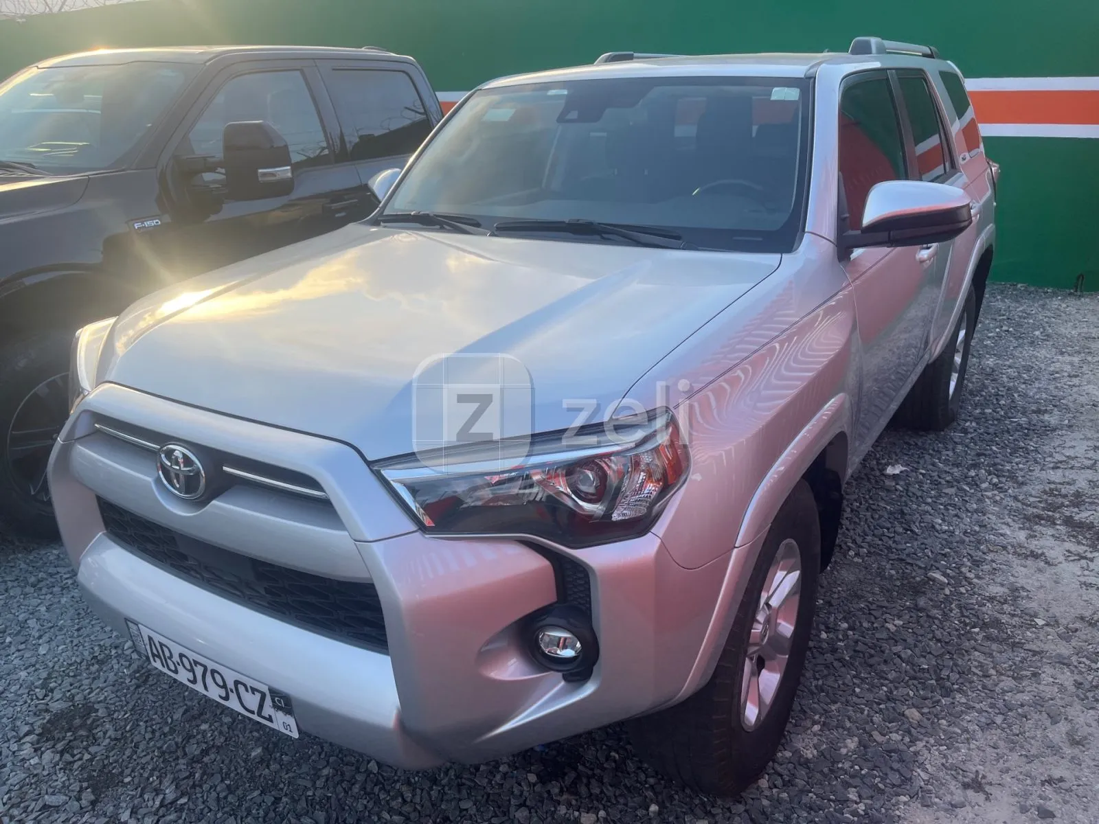 Toyota 4-Runner 2022 — photo 2