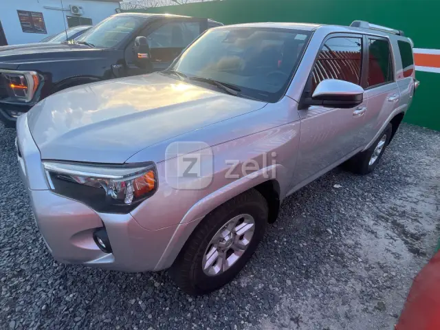 Toyota 4-Runner 2022 — photo 4