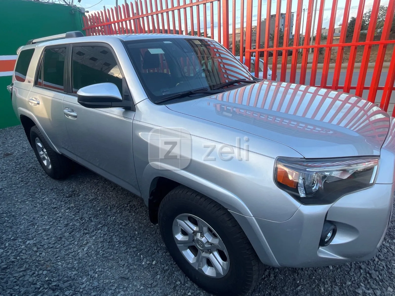 Toyota 4-Runner 2022 — photo 6