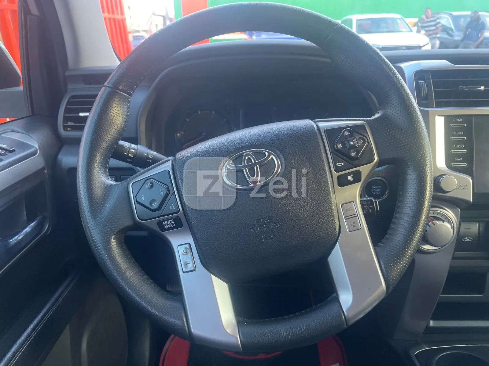 Toyota 4-Runner 2022 — photo 15