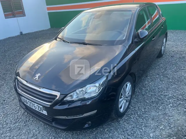 Peugeot 308 2018 — photo 2