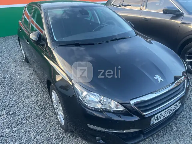 Peugeot 308 2018 — photo 3