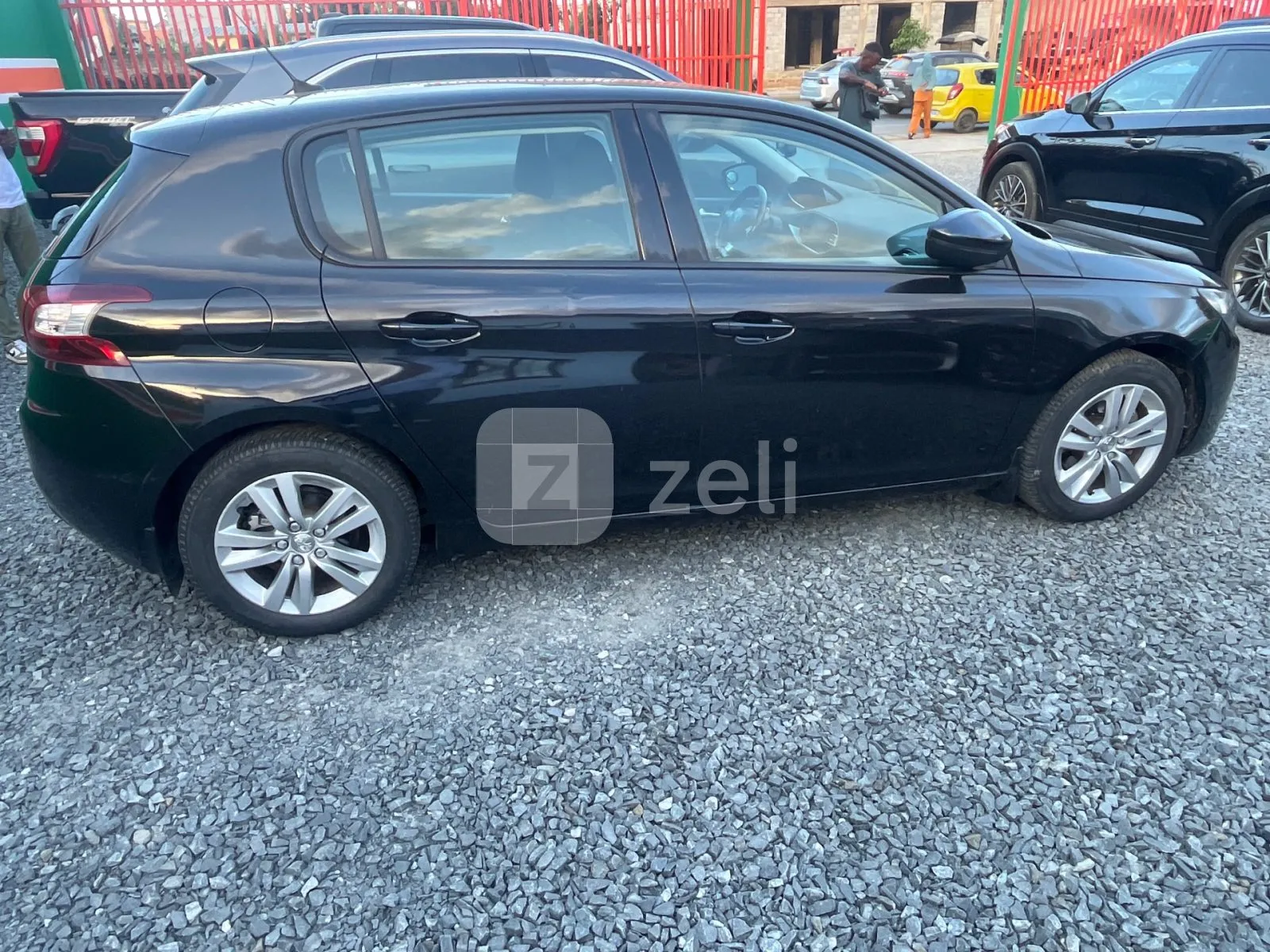 Peugeot 308 2018 — photo 7
