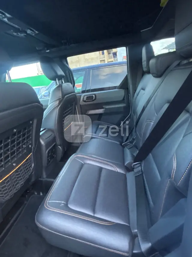 Ford Bronco 2025 — photo 10