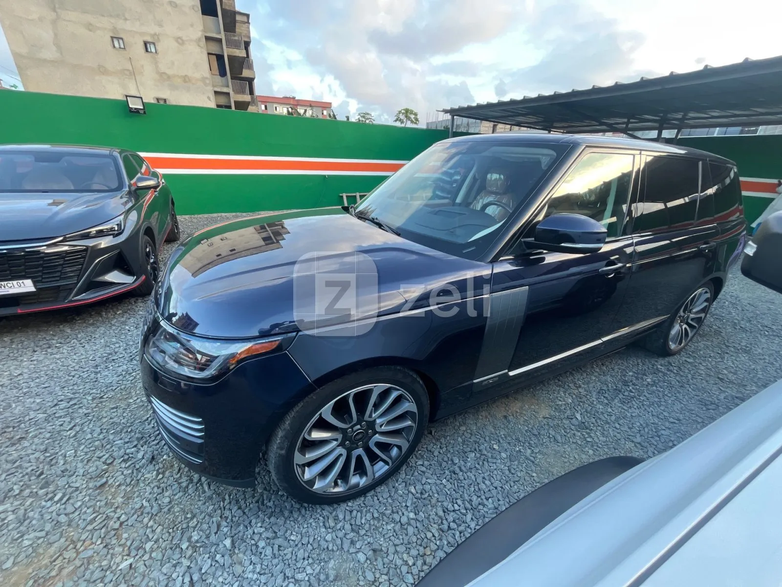 Land Rover Range Rover Vogue 2022 — photo 4