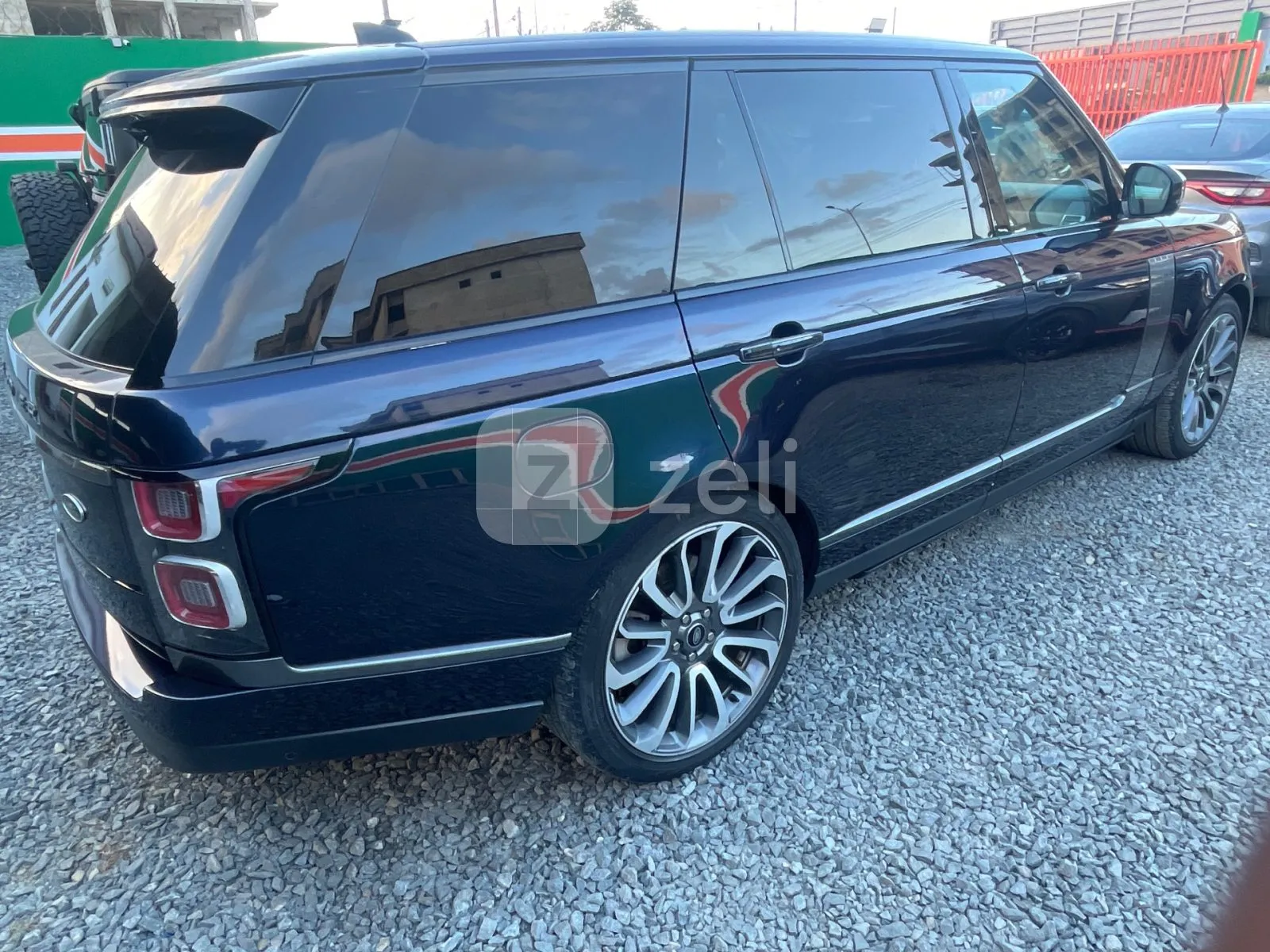 Land Rover Range Rover Vogue 2022 — photo 6