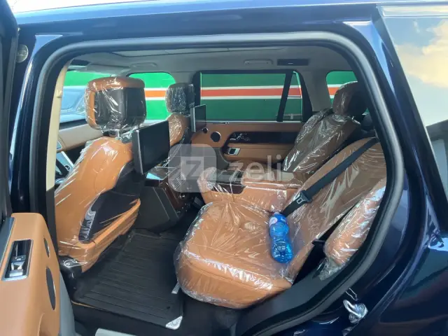 Land Rover Range Rover Vogue 2022 — photo 13