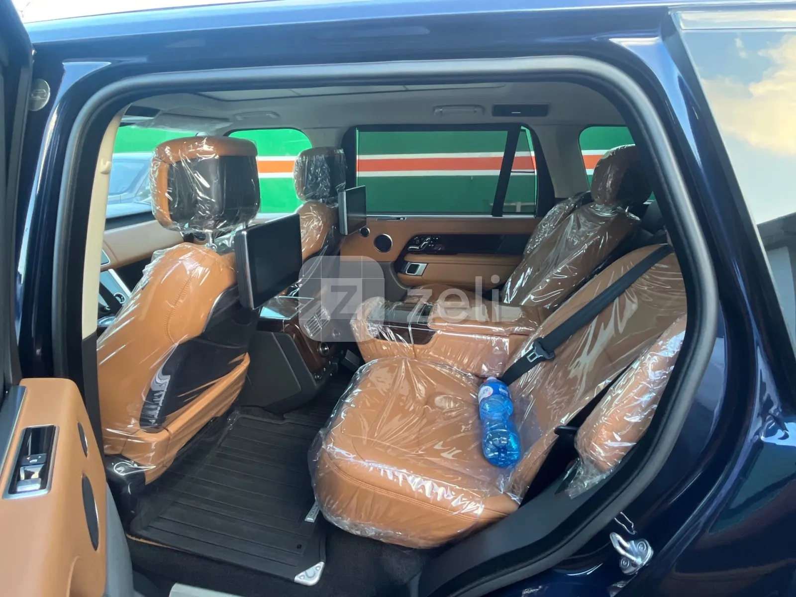 Land Rover Range Rover Vogue 2022 — photo 13