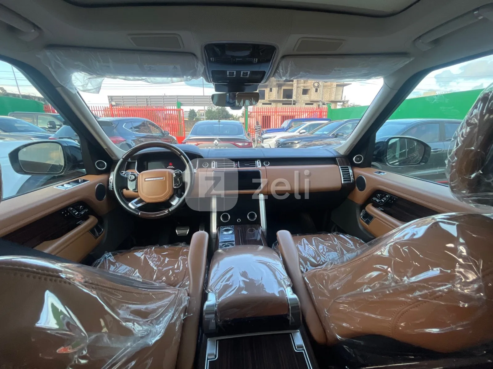 Land Rover Range Rover Vogue 2022 — photo 15