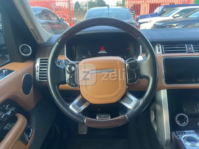 Land Rover Range Rover Vogue 2022 — photo 17