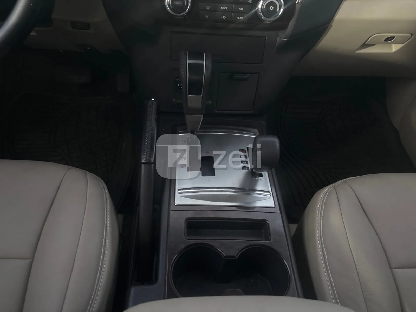 Mitsubishi Pajero 2022 — photo 12