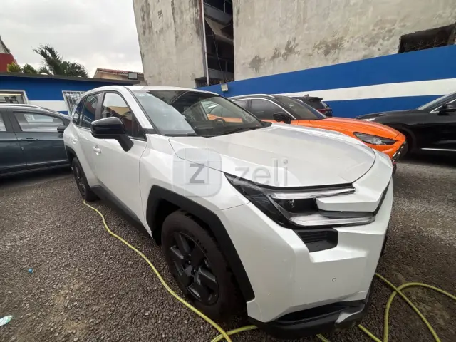 Toyota RAV4 2026 — photo 2