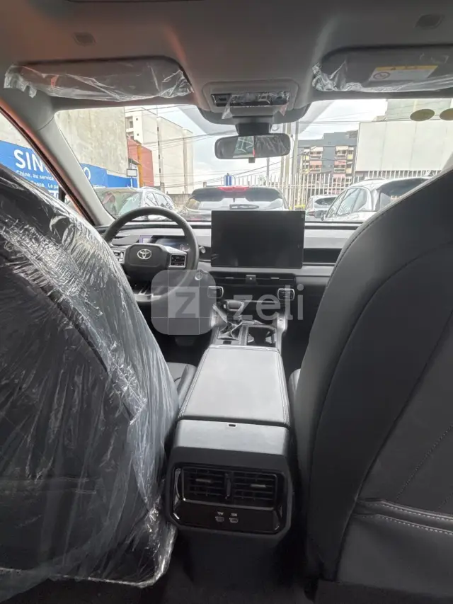 Toyota RAV4 2026 — photo 14