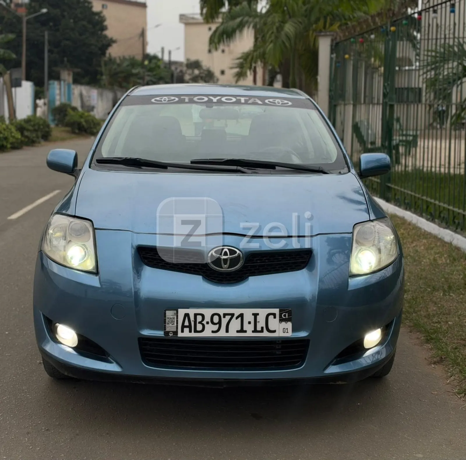 Toyota Auris 2007 — photo 1