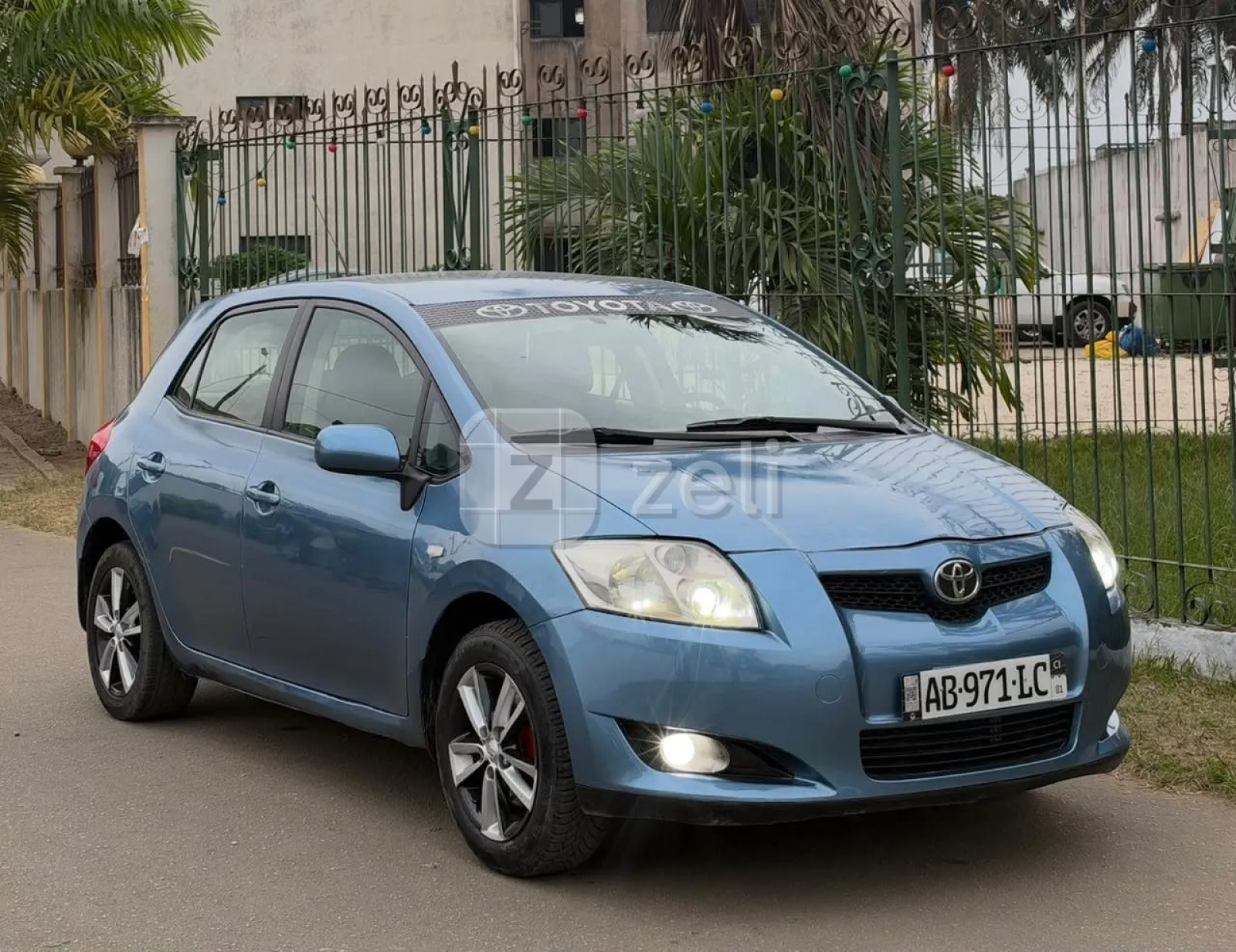 Toyota Auris 2007 — photo 2
