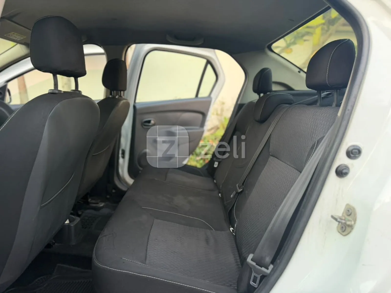 Renault Logan 2019 — photo 6