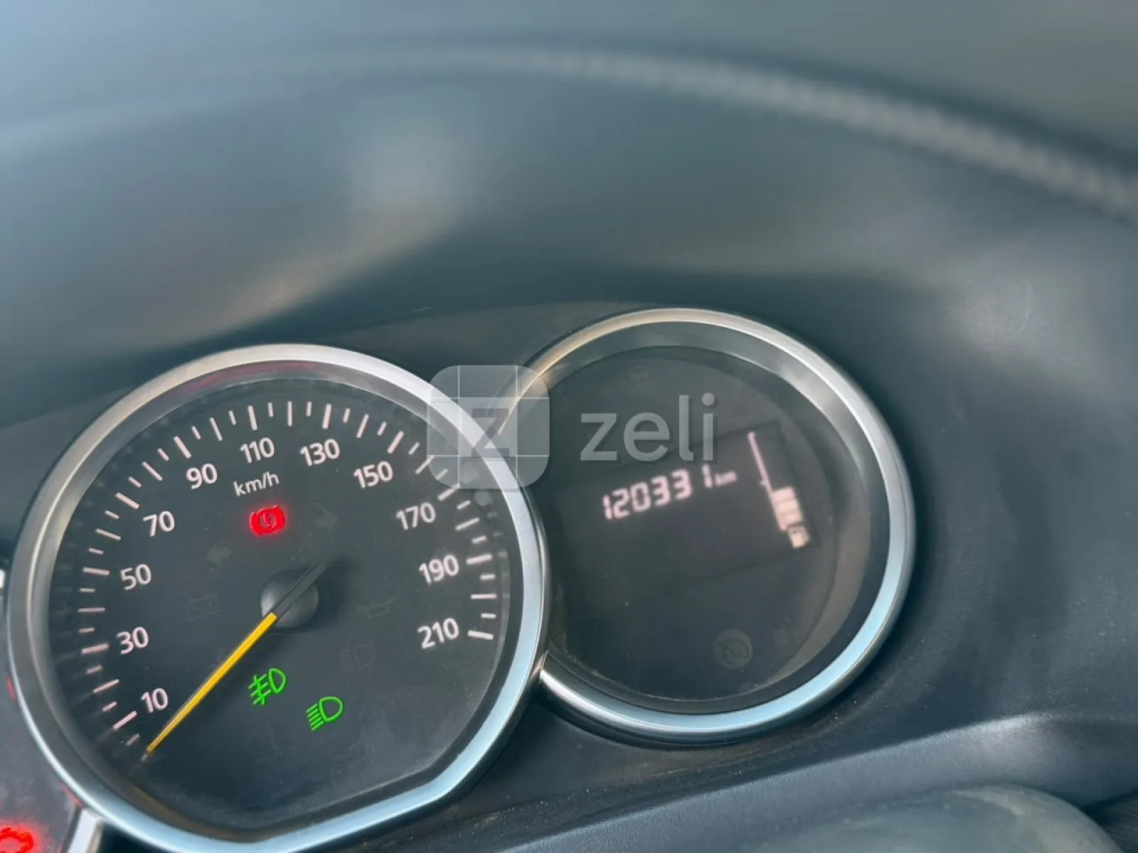 Renault Logan 2019 — photo 9
