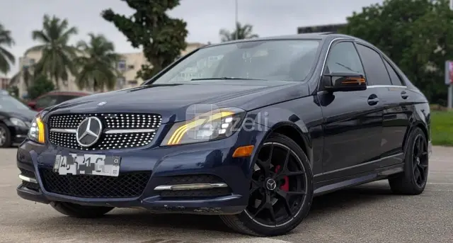 Mercedes C300 2013 — photo 2