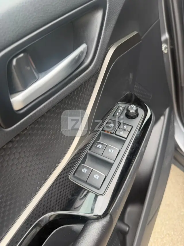 Toyota CHR 2021 — photo 10
