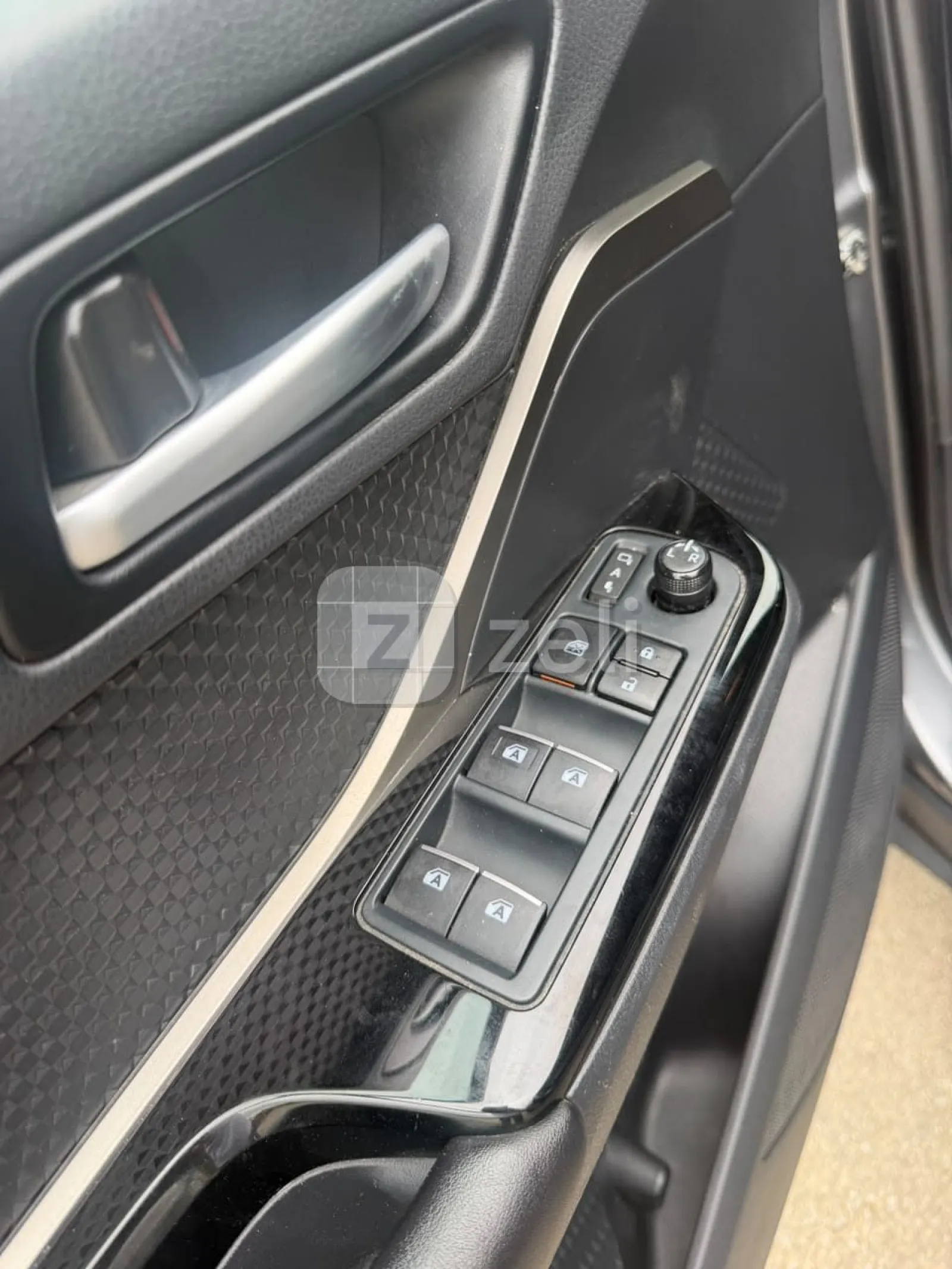 Toyota CHR 2021 — photo 10