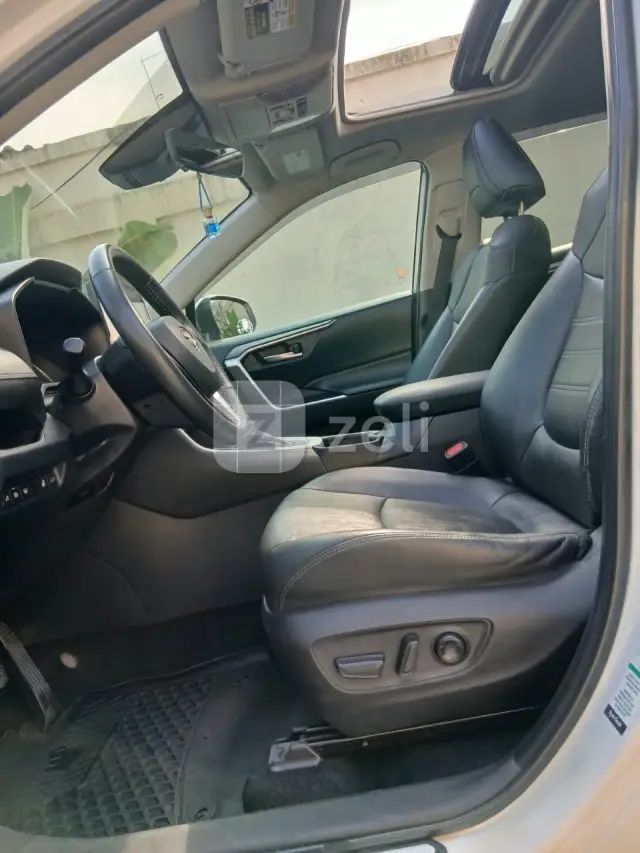 Toyota RAV4 2022 — photo 6