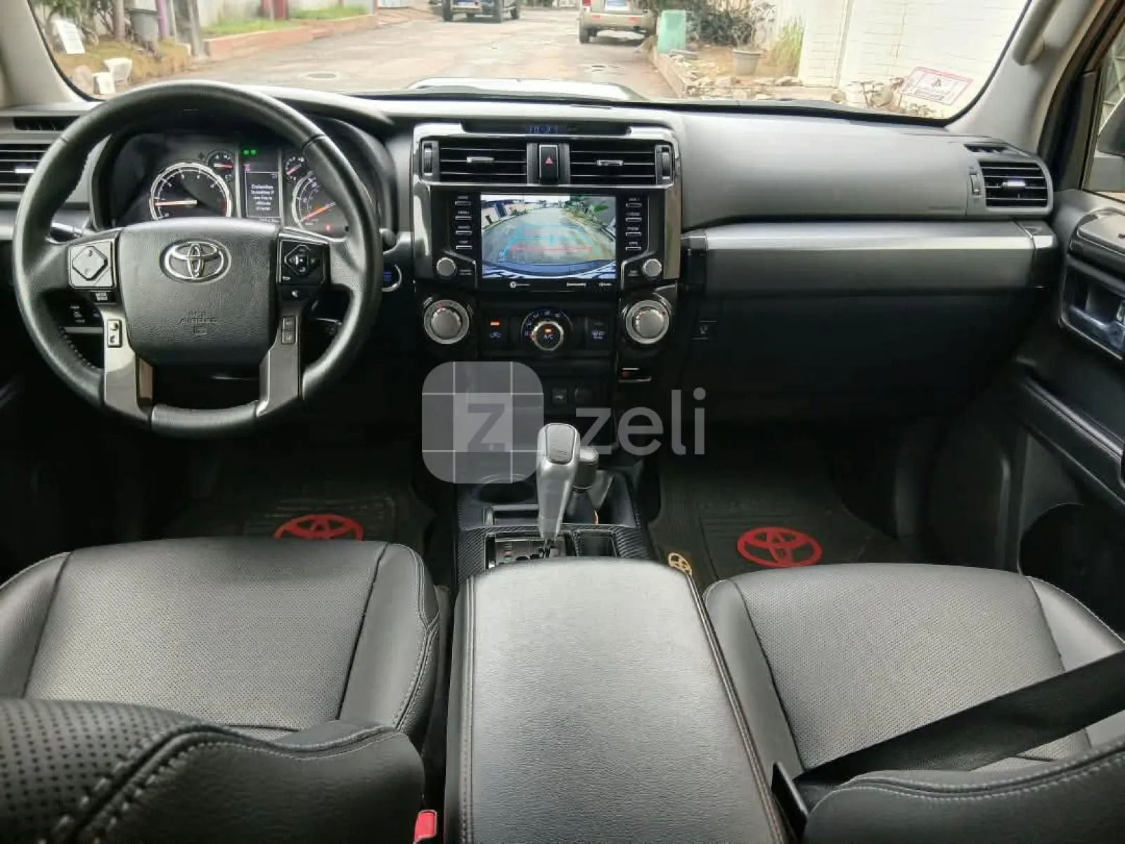 Toyota 4-Runner 2023 — photo 5