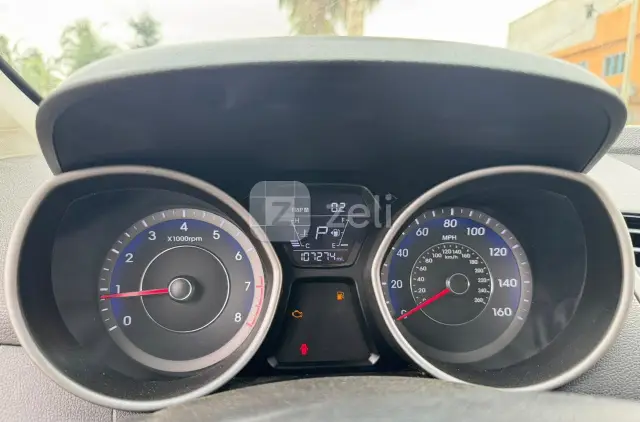Hyundai Elantra 2016 — photo 9