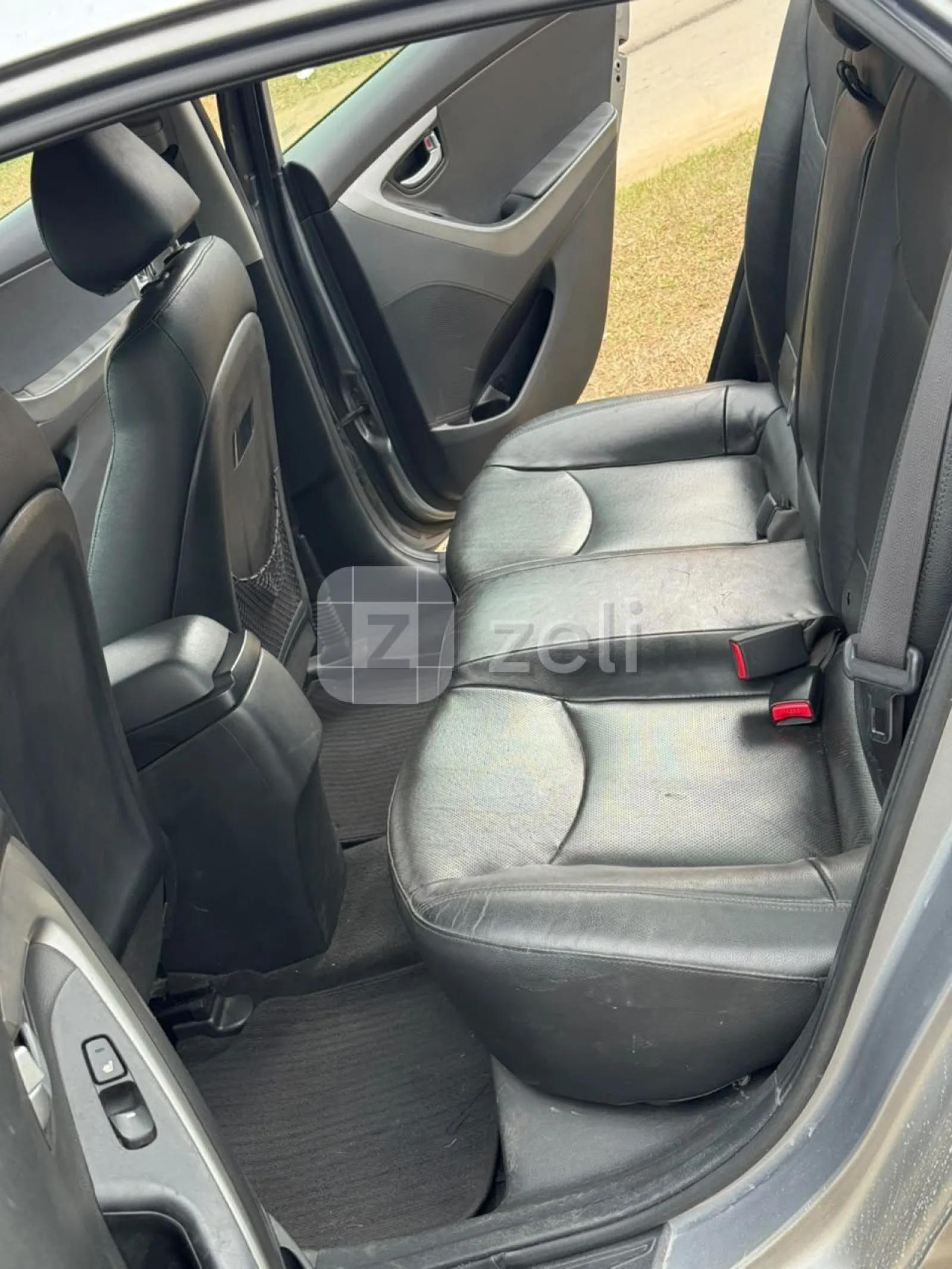 Hyundai Elantra 2016 — photo 11
